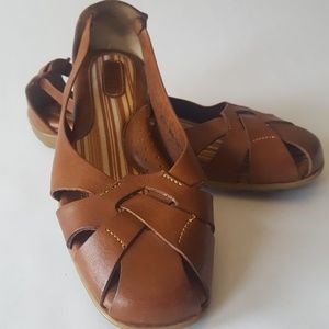 Born Hand Crafted Footwear womens sandals